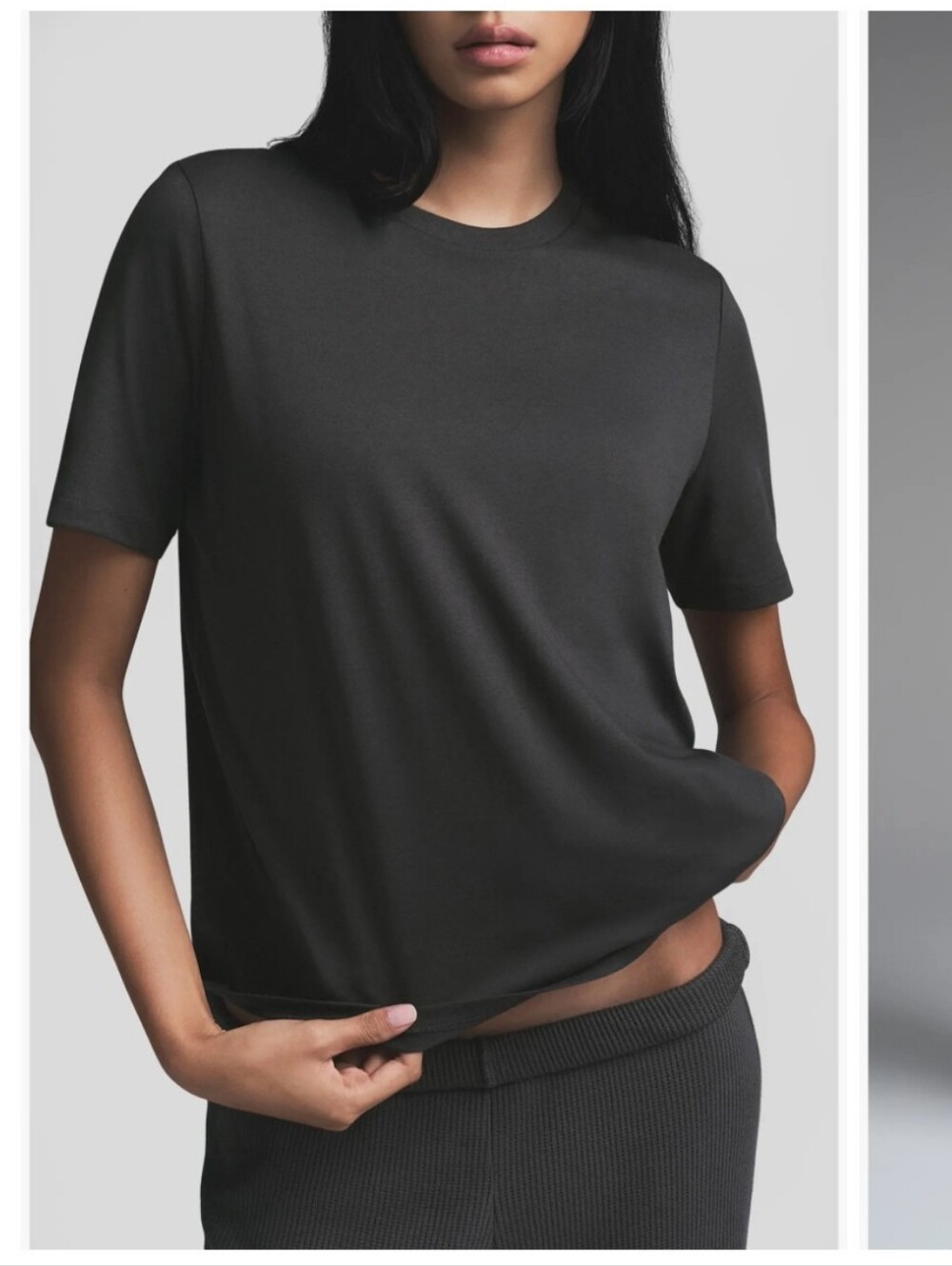 NWT Skims Relaxed T Shirt- Small